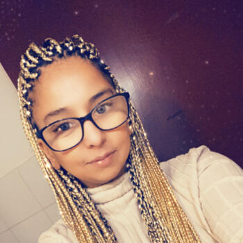 Babysitter in Dourdan: Zina