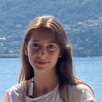 Babysitter in Saint-Barthélemy-d'Anjou: Anna