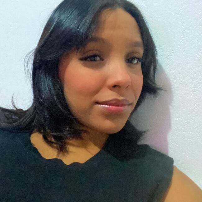 Babysitter in Embu das Artes: Julia