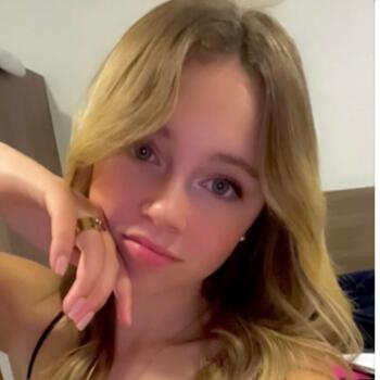 Babysitter in Argeliers: Candice