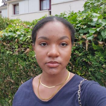 Babysitter in Lognes: Anaïs