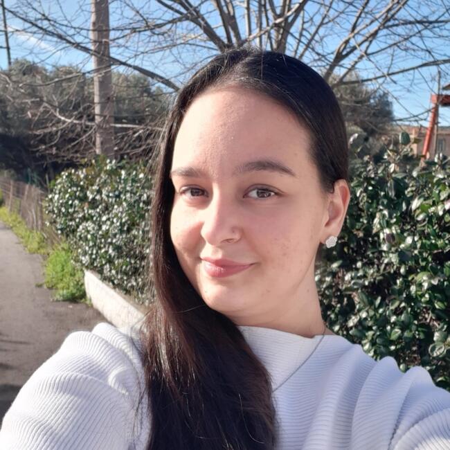 Babysitter in Petroúpolis: Christina