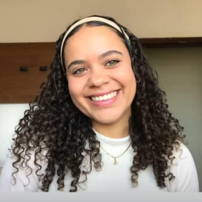 Babysitter in Belo Horizonte: Kamila