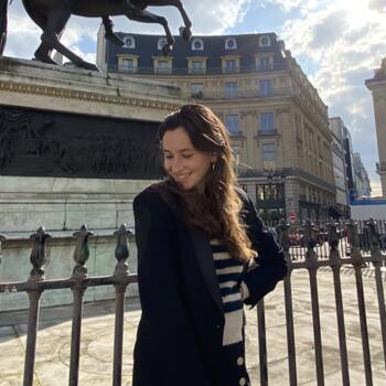 Baby-sitter in Paris: Victoire