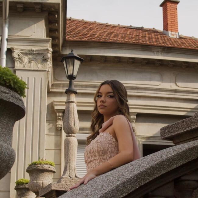 Babysitter in Belgrade: Dina