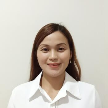 Babysitter in Dubai: Genelyn
