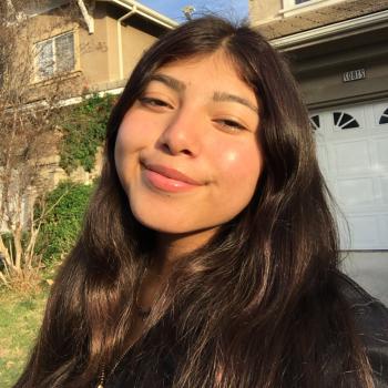 Babysitter Canoga: Michelle Valencia G.