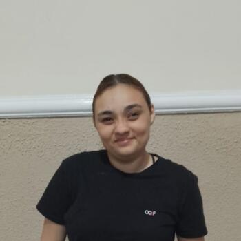 Babysitter in Ananindeua: Stefany