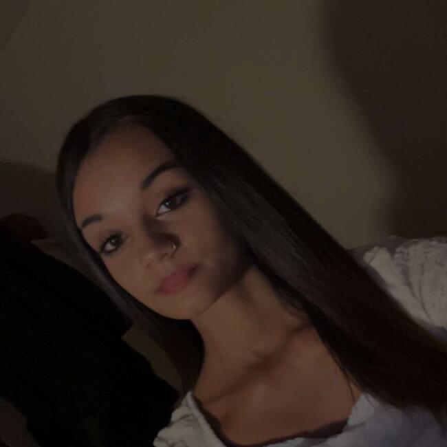 Babysitter in Angers: Lea