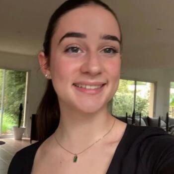 Babysitter in Joué-lès-Tours: Zoé