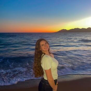 Babysitter in Cannes: Shyrelle