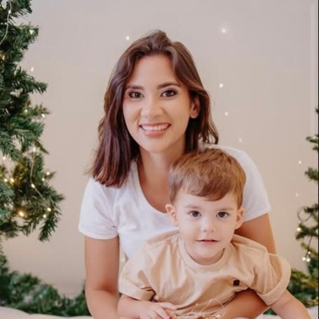 Emprego de babá em Navegantes: Camila
