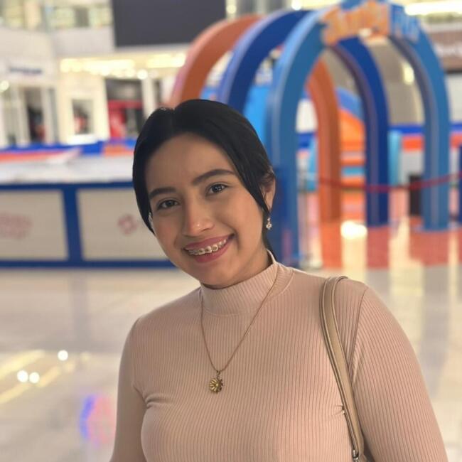 Babysitter in Panama City: Francisca