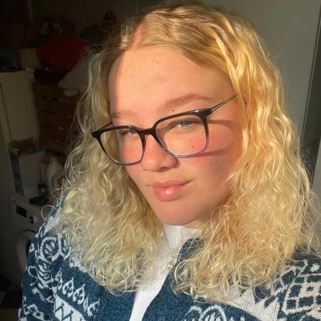 Oppas in Nieuw-Vennep: Lara