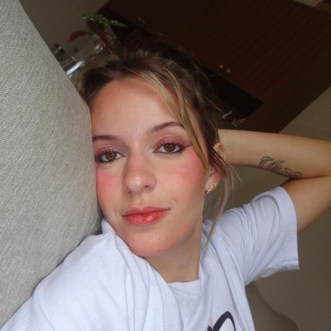 Babysitter in Leme: Camila