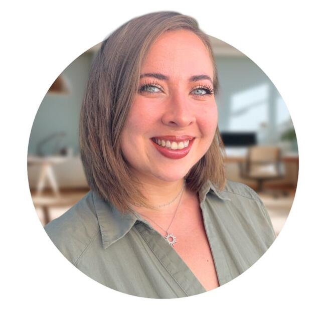 Babysitter in Bourg-lès-Valence: Perrine