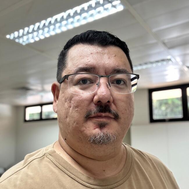 Emprego de babá em Campo Grande: Fábio