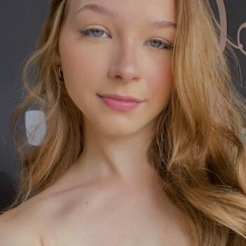 Babysitter in Jaraguá do Sul: Leticia