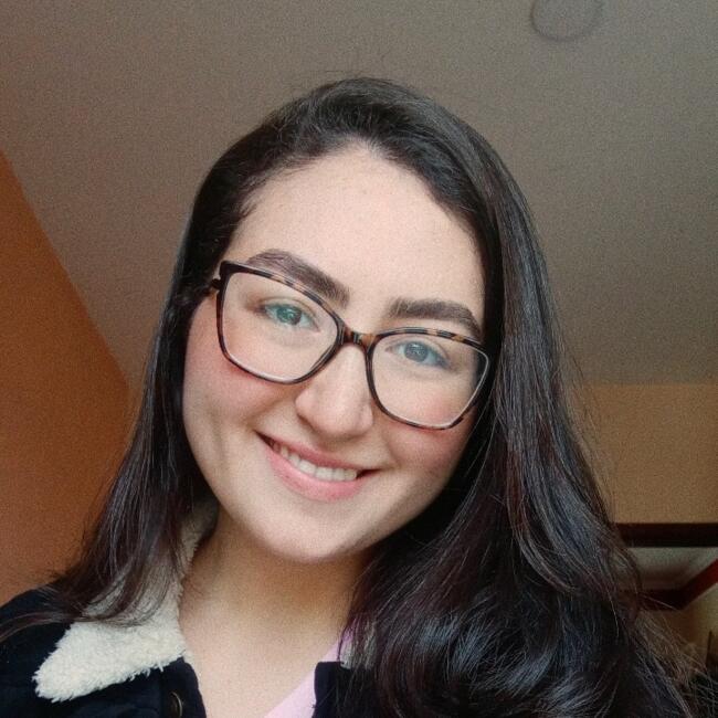 Babá em Botucatu: Verônica Maria