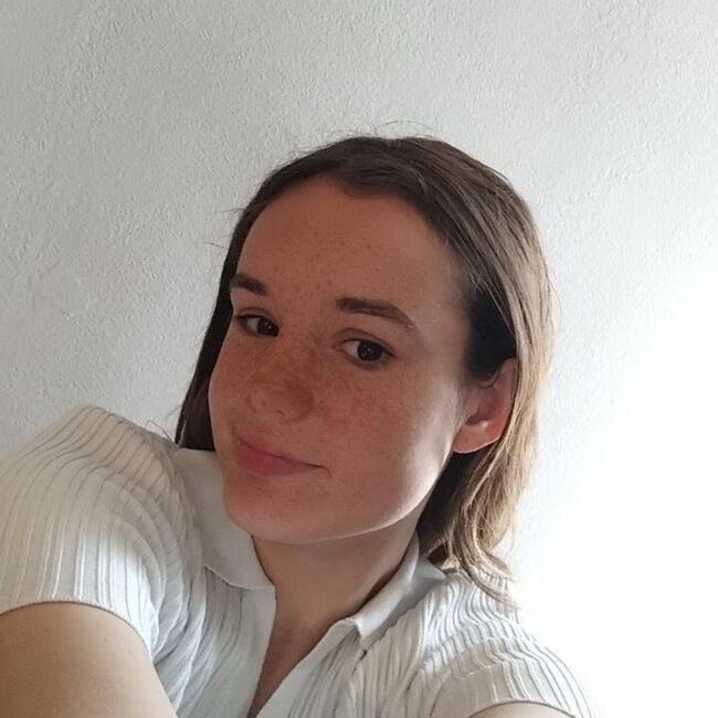 Babysitter in Braine-l'Alleud: Jade