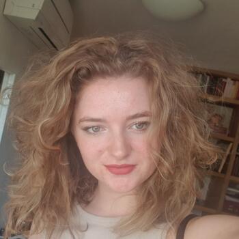 Babysitter in Leiden: Julie