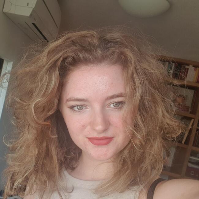 Babysitter in Hasselt: Julie