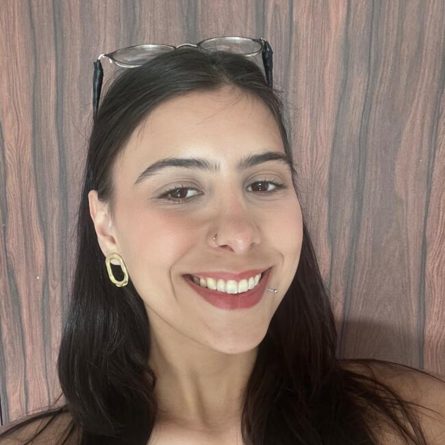 Babá em Joinville: Brenda