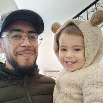 Job de garde d'enfants à Saint-Brieuc: job de garde d'enfants Hichem