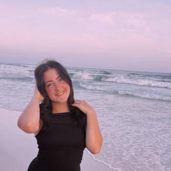 Babysitter in Saint Joseph (Illinois): Ava