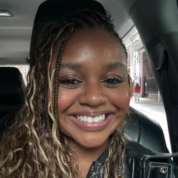 Babysitter Borough of Queens: Synia