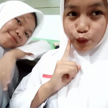 Babysitter in Cilacap: Meylisa