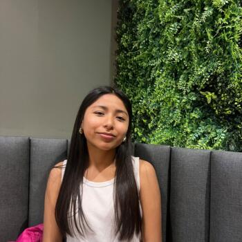 Babysitter in Pilar: Edyth karen