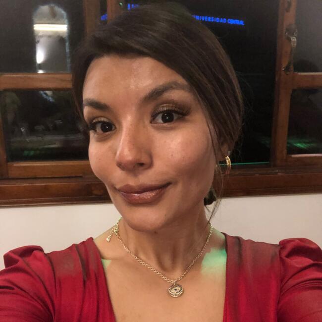 Babysitter in San Pablo: Karol