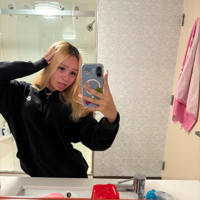 Babysitter in Staten Island: Emily