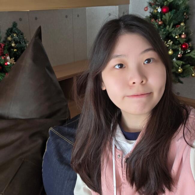 位于Singapore Island的临时保姆: Avril