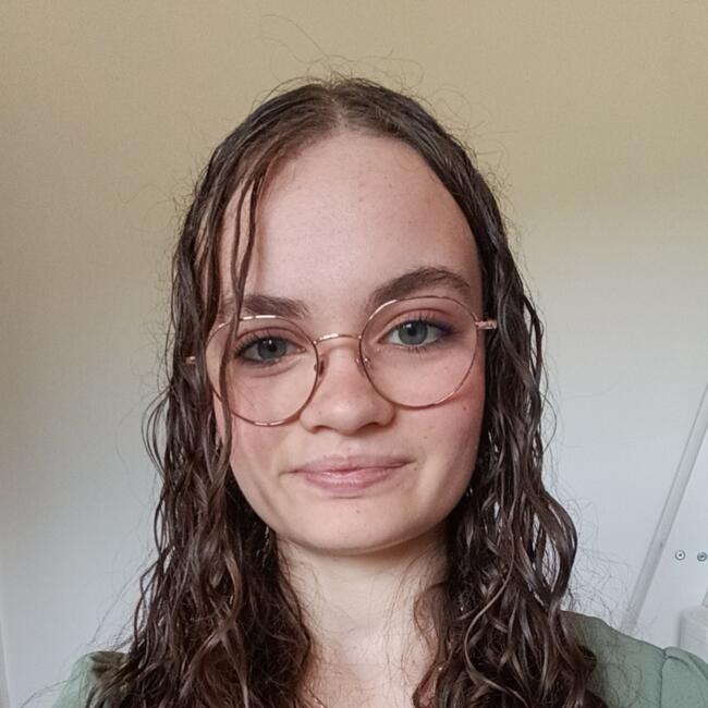 Babysitter in Metz: Thea