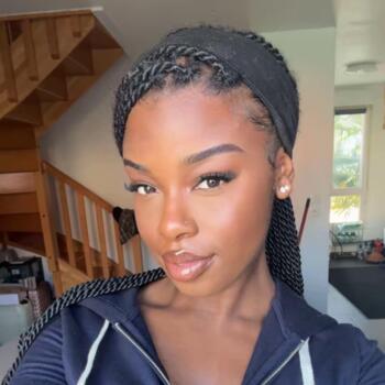 Babysitter Asnières-sur-Oise: Fennda