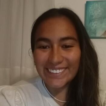 Babysitter in Pinamar: Indira