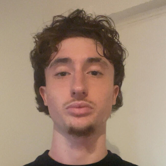 Babysitter in Couëron: Arthur