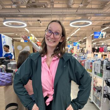 Babysitter Les Essarts-le-Roi: Romane