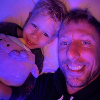 Trabajos de nanny en Envigado: trabajo de niñera Chris