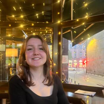 Babysitter in Paris: Léda