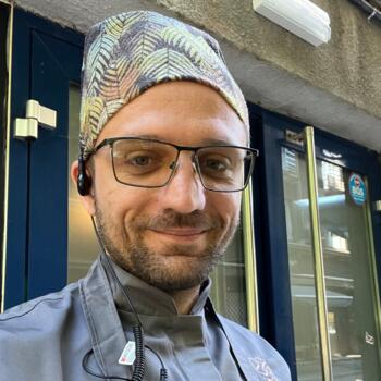 Babysitting job in Bucharest: babysitting job Andrei