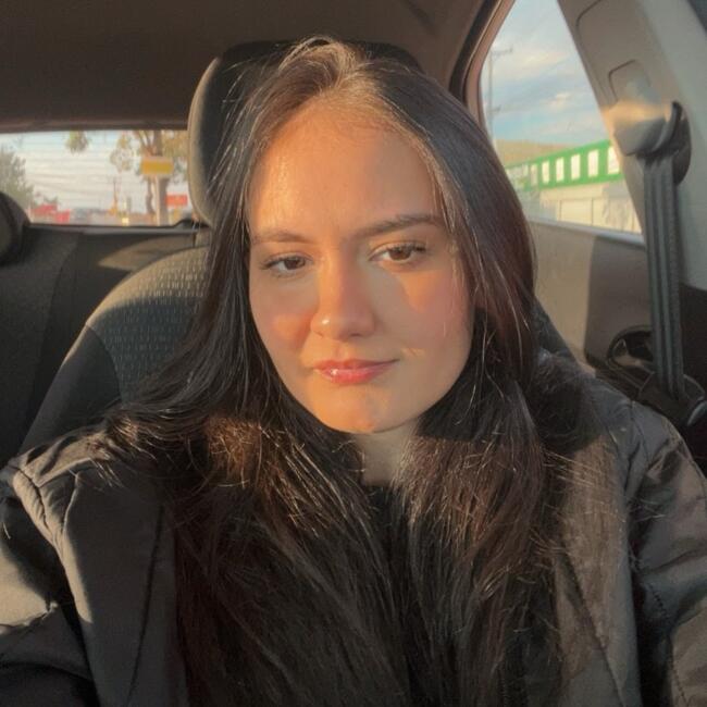 Babá em Campo Grande: Nayara