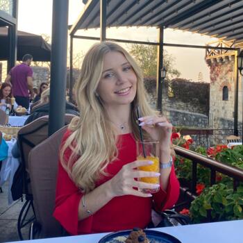 Babysitter in Borča: Anđela