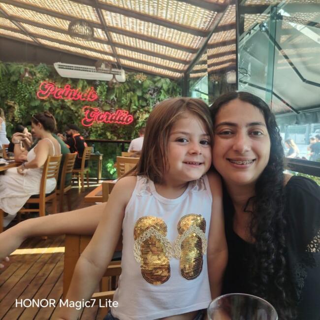 Emprego de babá em São Paulo: Karina
