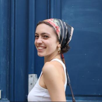 Babysitter in Lyon: Eve