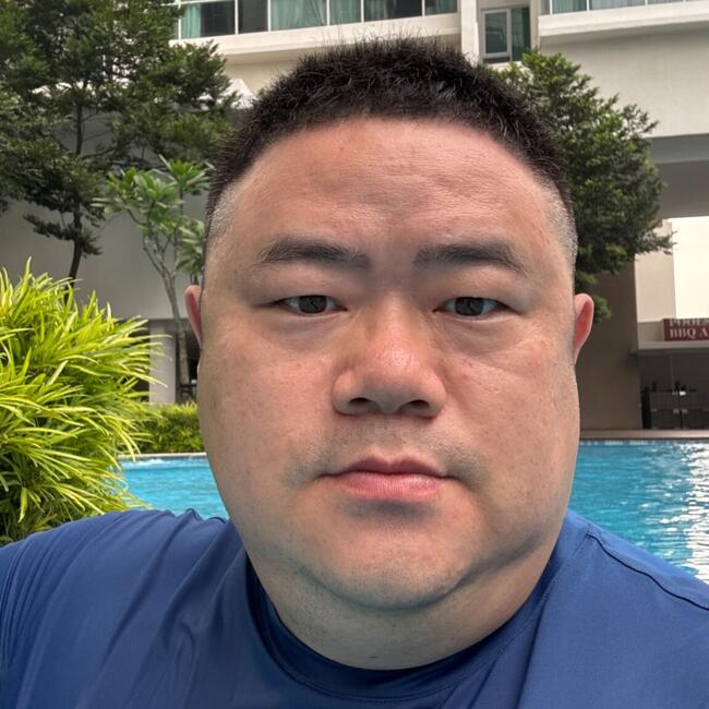Kerja pengasuh di Kuala Lumpur: Zhong