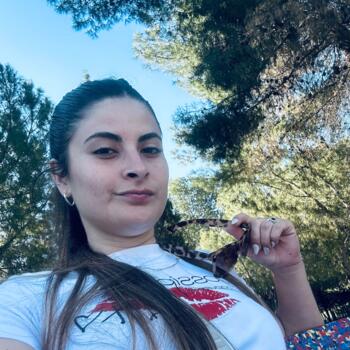 Baby-sitter in Valence: Belen
