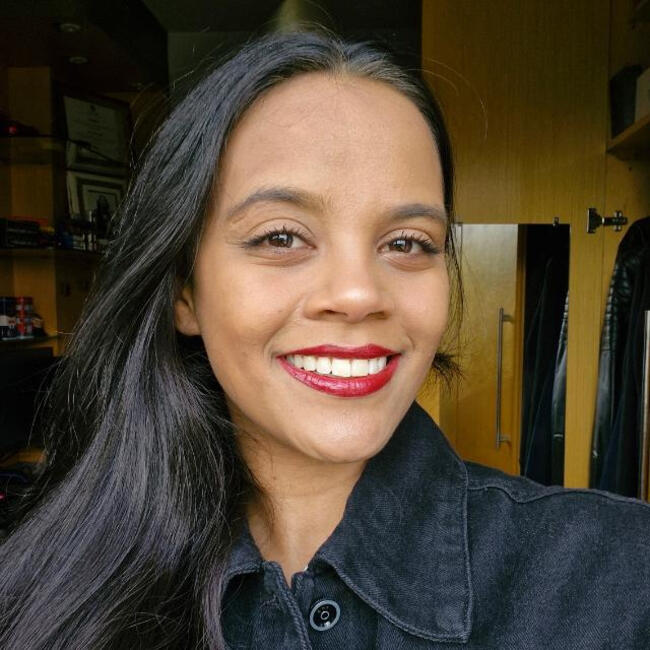 Babysitter in Curitiba: Julia